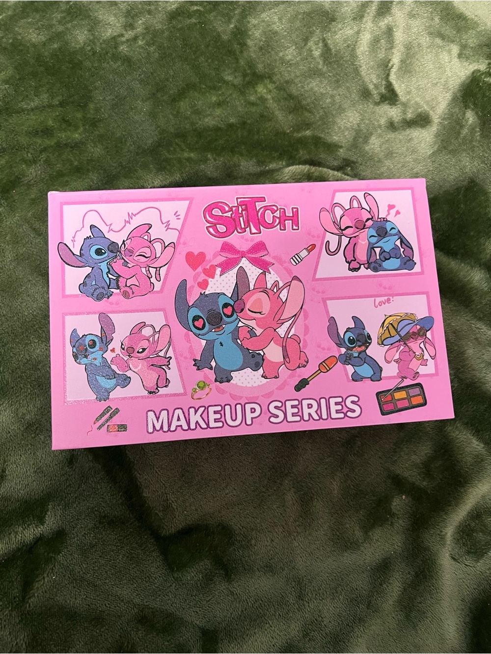 Pink Kids' Makeup Box - Colorful Eyeshadow & Lip Set - Picture 2 of 2